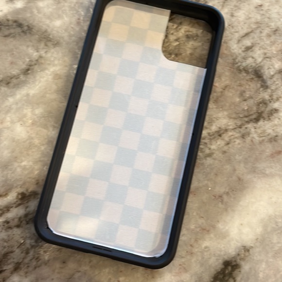 11 Pro Max Checkered Wallflower Case - Picture 2 of 5